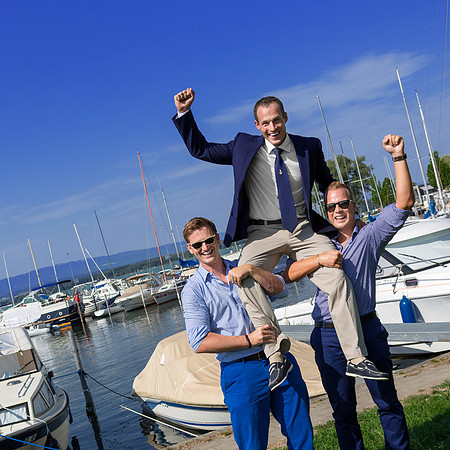 Groom and friends in Murten - fotoelvey.ch