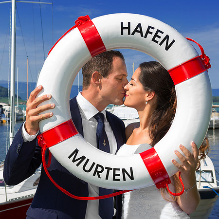 Hochzeitspaar Murten Hafen - fotoelvey.ch